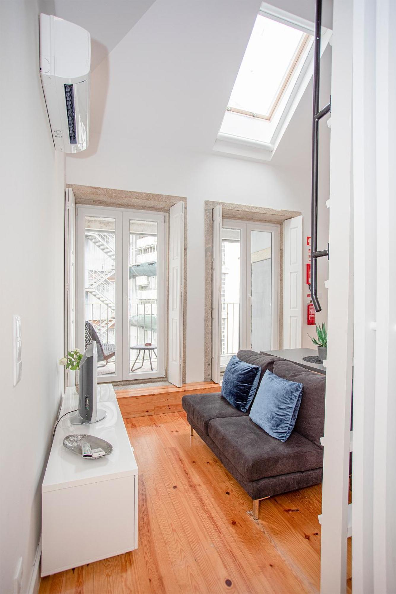 Liiiving In Porto - Heart Of Porto Mezzanine Apartment Exterior photo